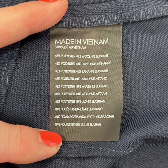 EUC Club Monaco wide leg wrap front navy blue wool blend culotte style pants - Picture 10 of 12